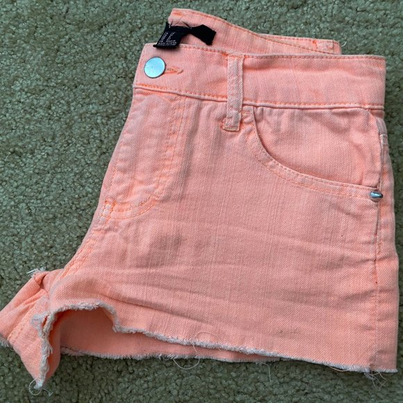 Booty Shorts (2) - Picture 4 of 9